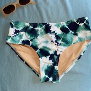 Tie-dye swim bottoms